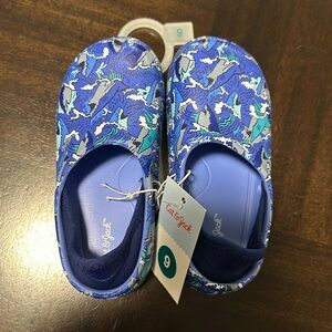 Cat and Jack brand new with tags shark toddler clogs! Size 9